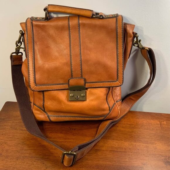 FOSSIL Vintage Reissue (VRI) Flap Messenger Bag ZB4903 - Picture 1 of 8